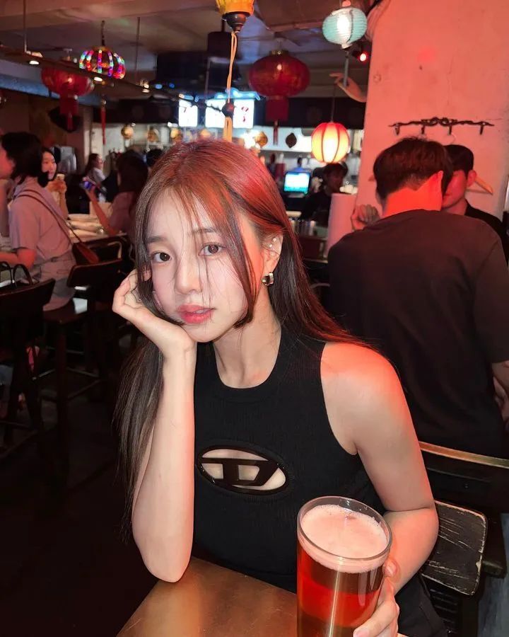 [仙女集]那少女十七八岁年纪，一双大眼黑溜溜
