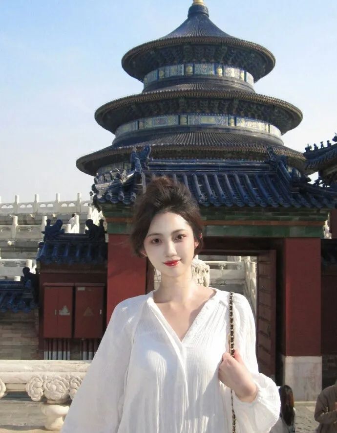 [仙女集]白色超短裙，真犯规了