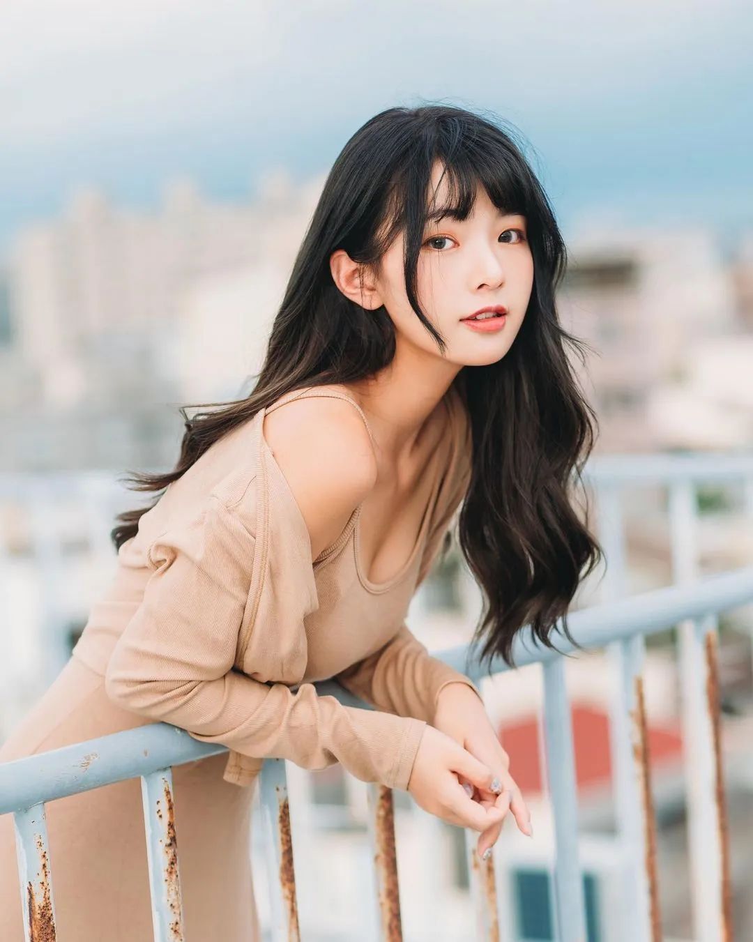 [仙女集]身披湖人23号可爱性感台妹