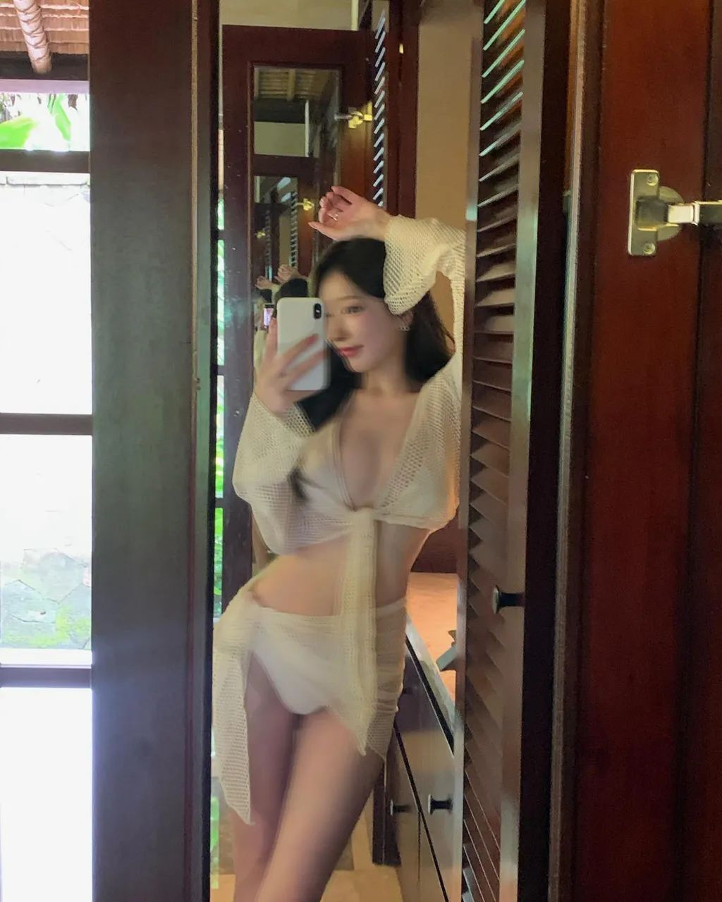 性感妩媚的低胸美女