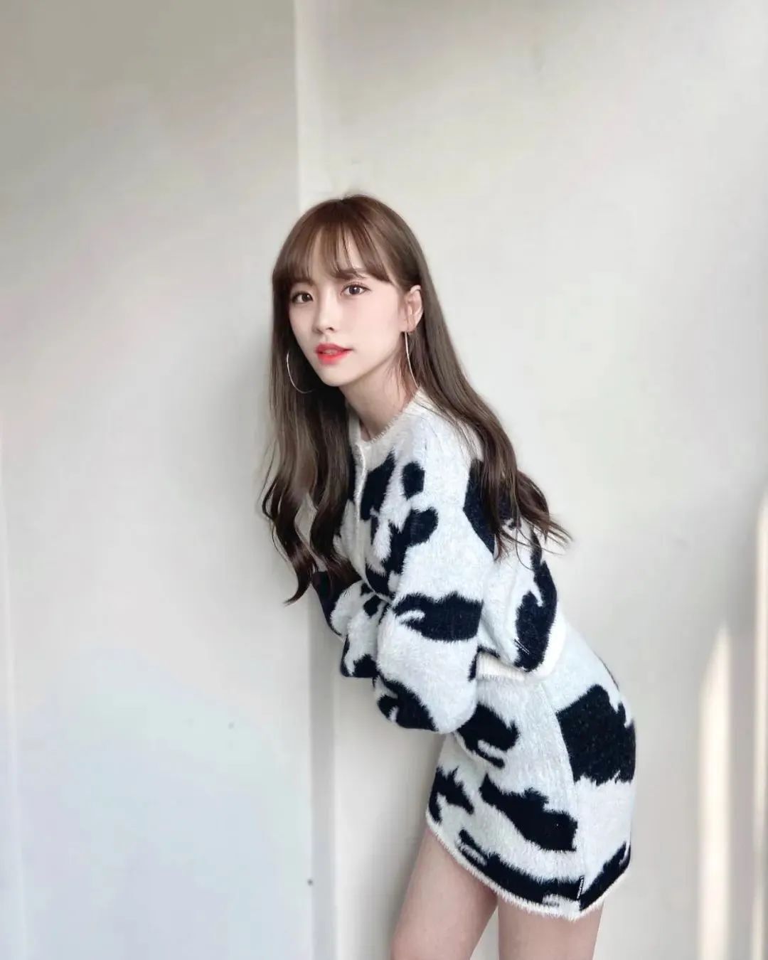 美女壁纸丨韩国邻家妹妹junghwa，甜美可人的小清新女神