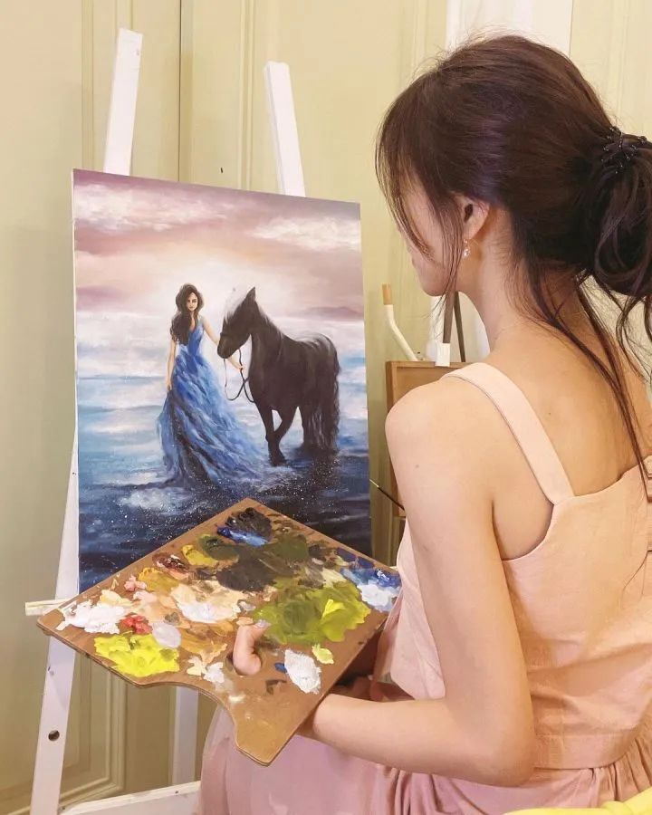 杜衫杉，她是台湾“小林志玲”，颜值与身材俱佳的艺术范女神