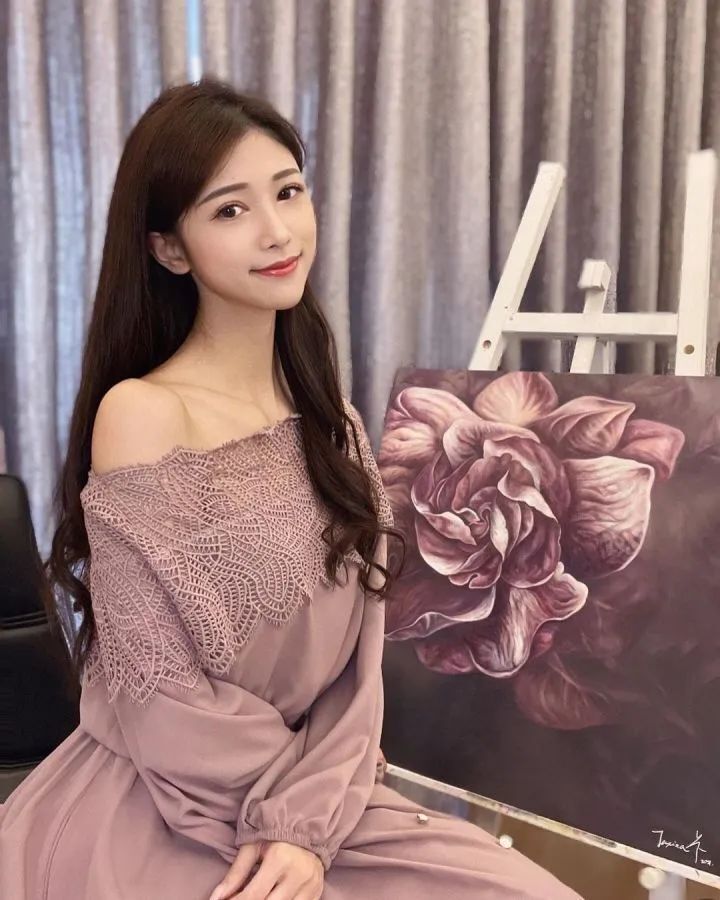 杜衫杉，她是台湾“小林志玲”，颜值与身材俱佳的艺术范女神