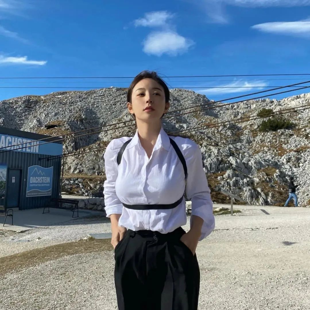 美女壁纸丨韩国模特金宝拉，气质出众的韩系美女