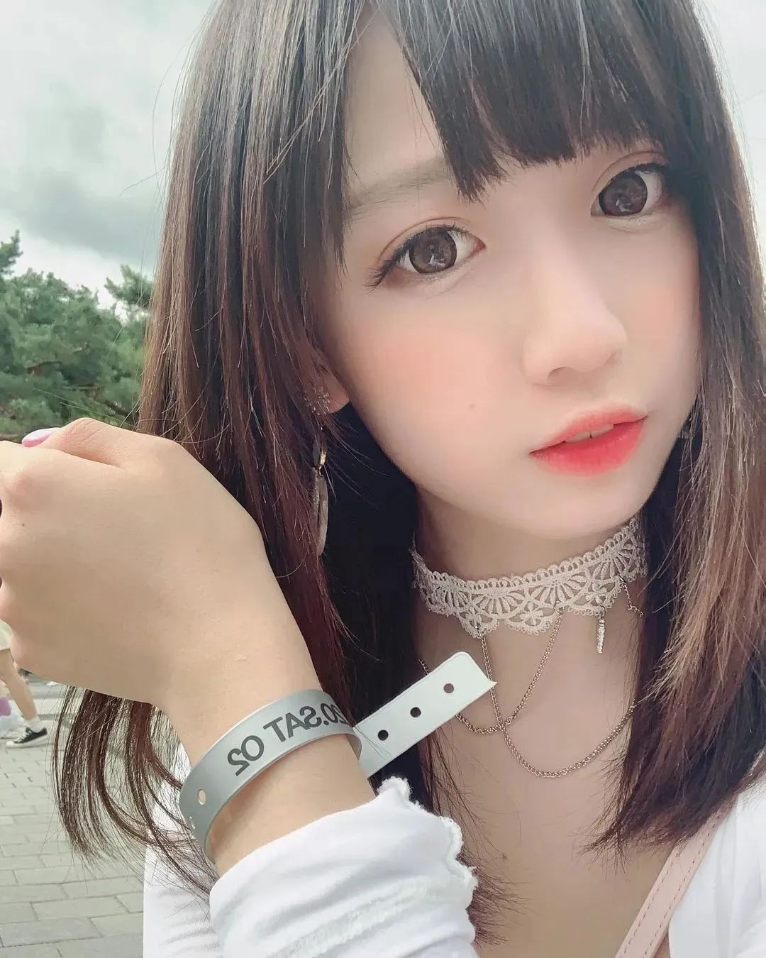 Yami，长相清纯可爱、身材好到犯规的电竞女神