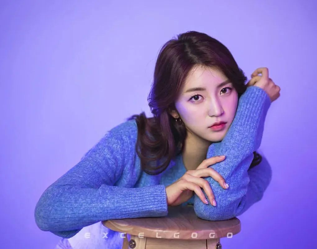 韩国空姐hanorikim，气质出众不输汤唯的网红美女
