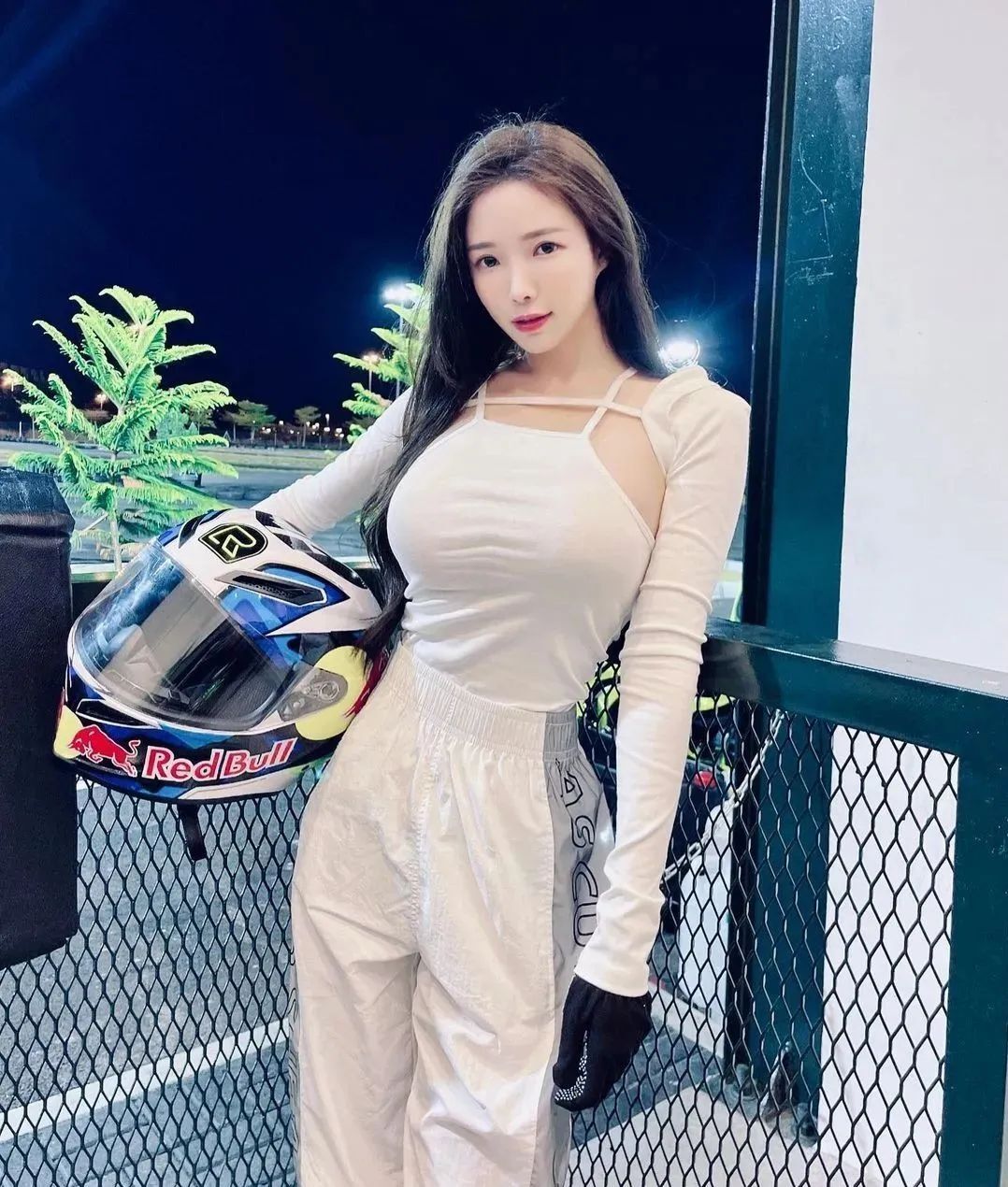 蓝星蕾，甜美迷人的马来西亚网红美女