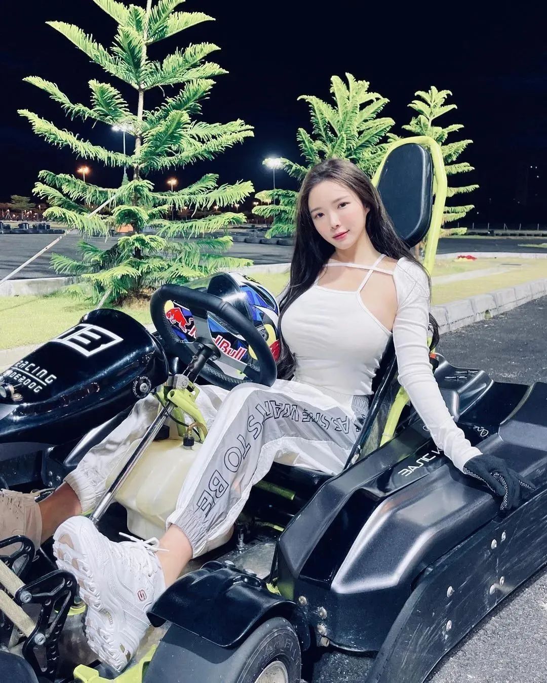 蓝星蕾，甜美迷人的马来西亚网红美女