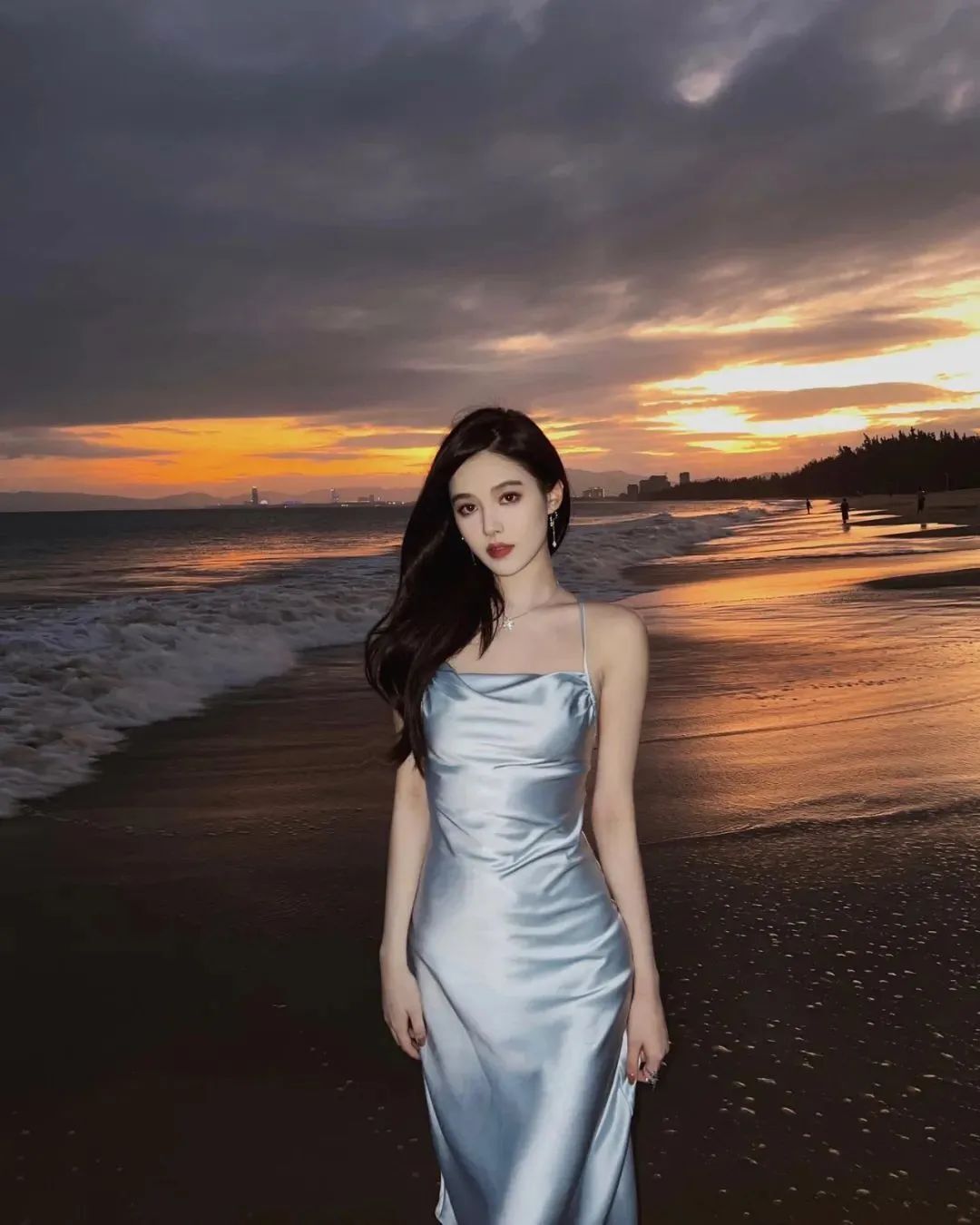 国产网红Nicky，让人心动的御姐范女神