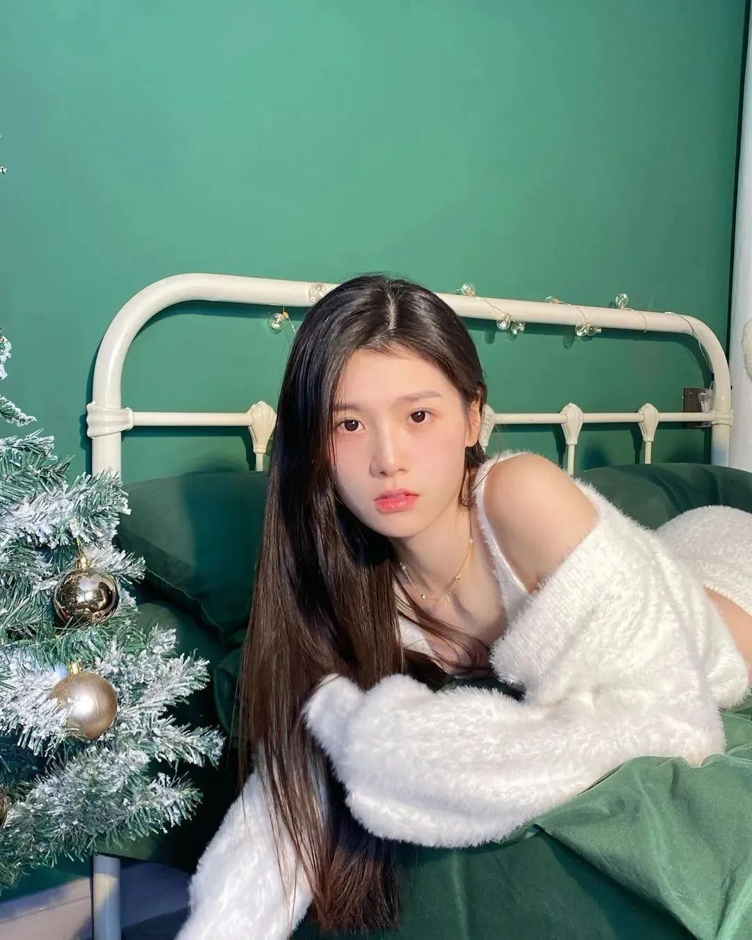 国产网红萧萧，甜美可人的颜值女神