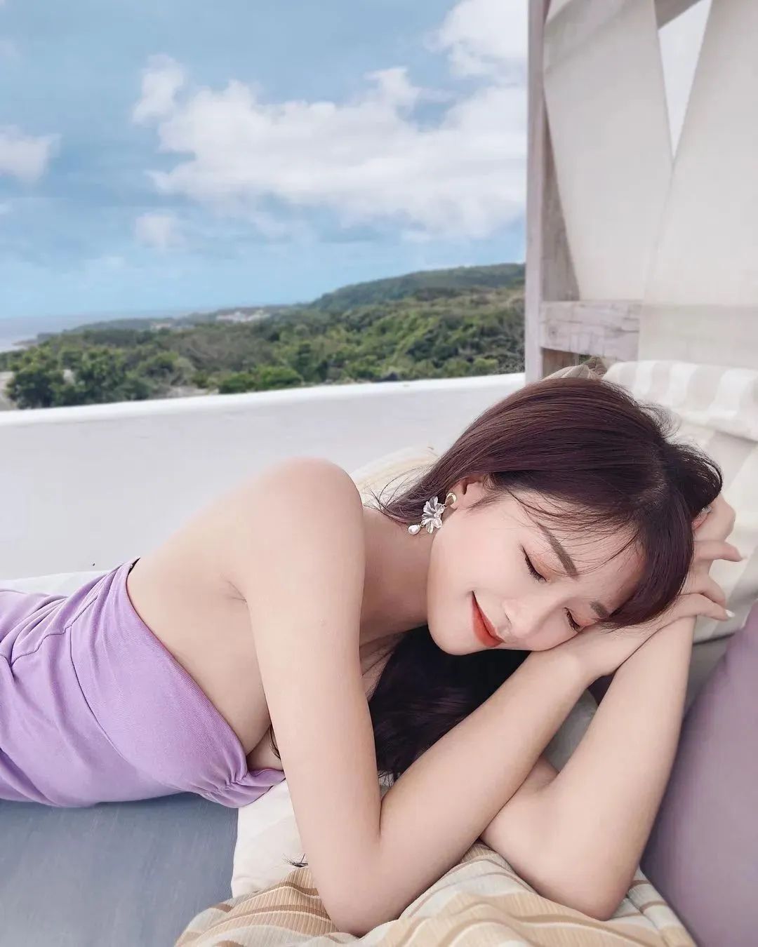 台湾网红杜衫衫，神似林志玲的甜美系女神