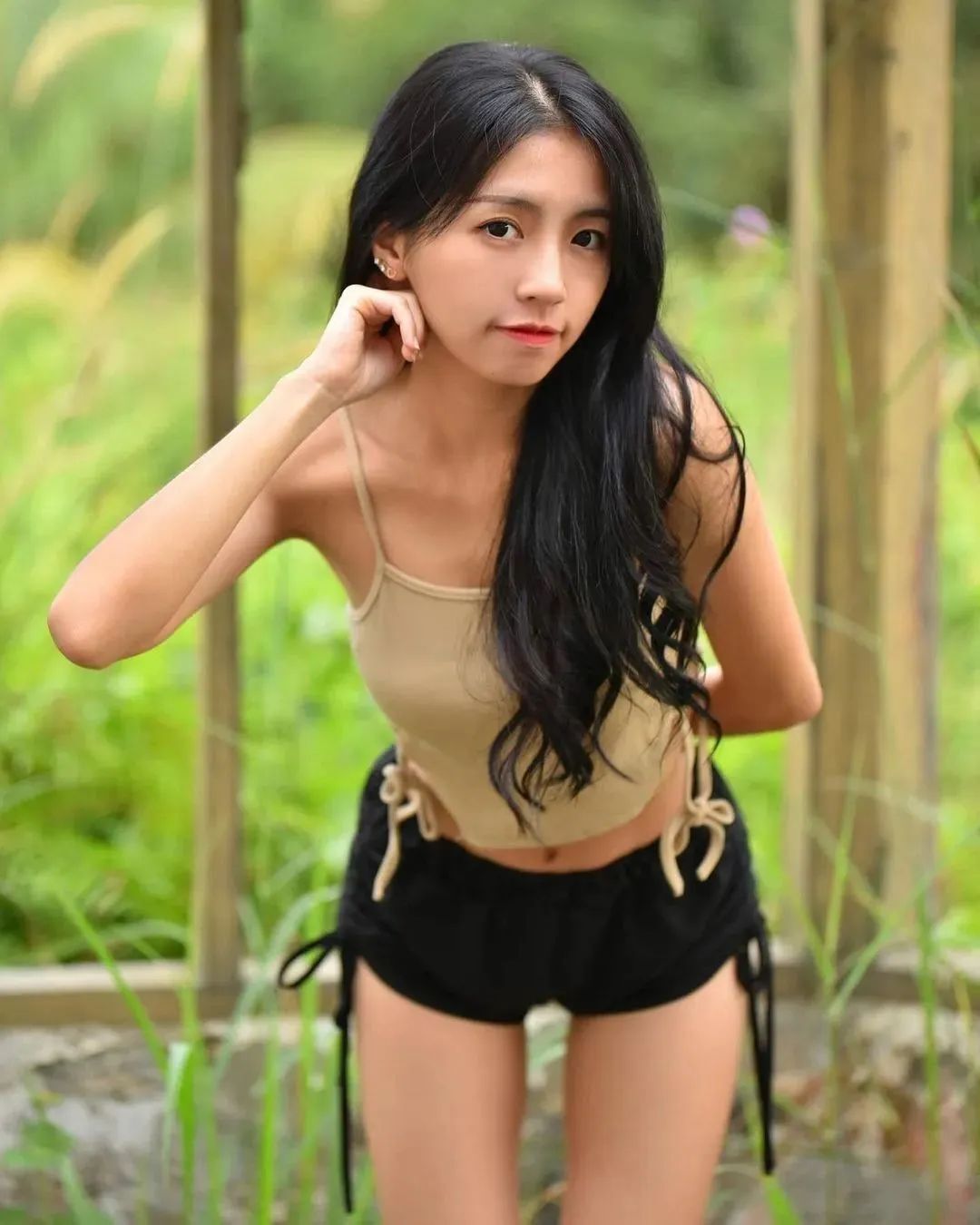 马来西亚网红艺庭，气质独特的氧气美女