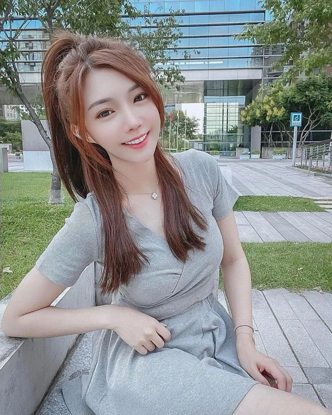 国产网红小芯，甜美指数爆表的气质女神