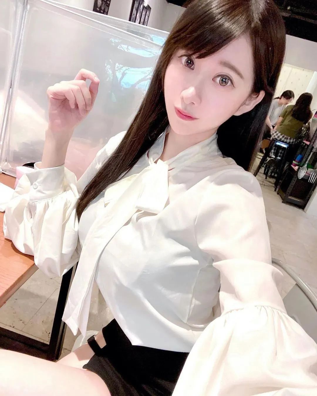 台湾网红蕾儿，辣度指数爆表的气质女神