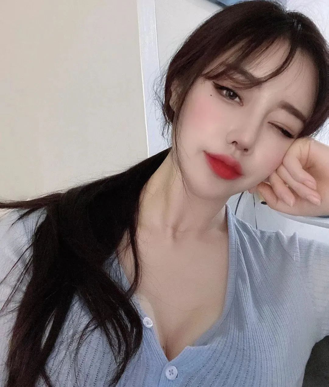 韩国网红suzy，性感火辣的气质女神