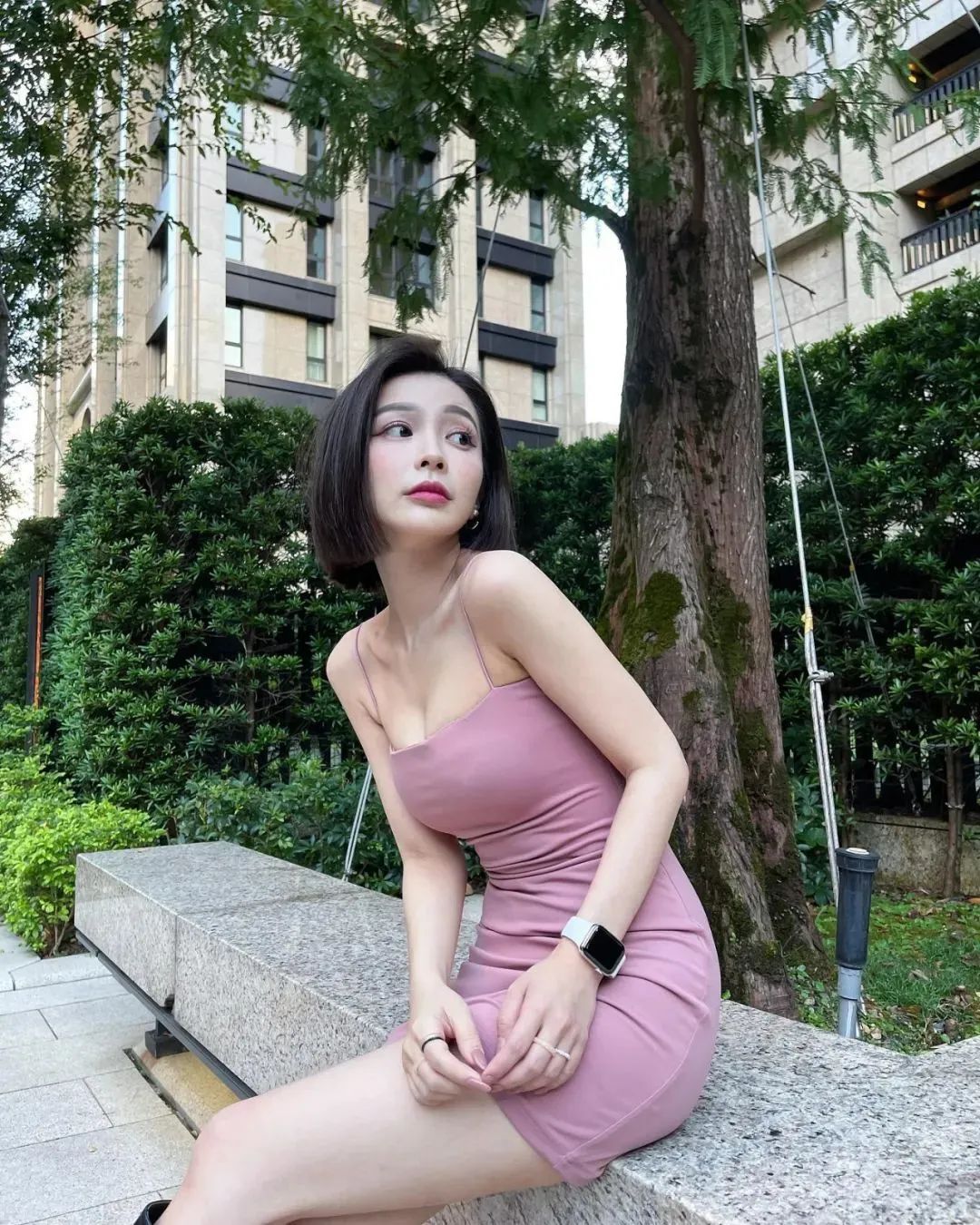 台湾网红简彤羽，才貌双全的美女模特
