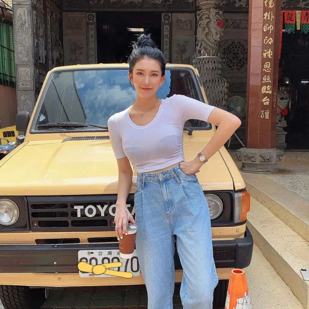 台湾网红Veeda Chang，甜美性感的混血儿女神