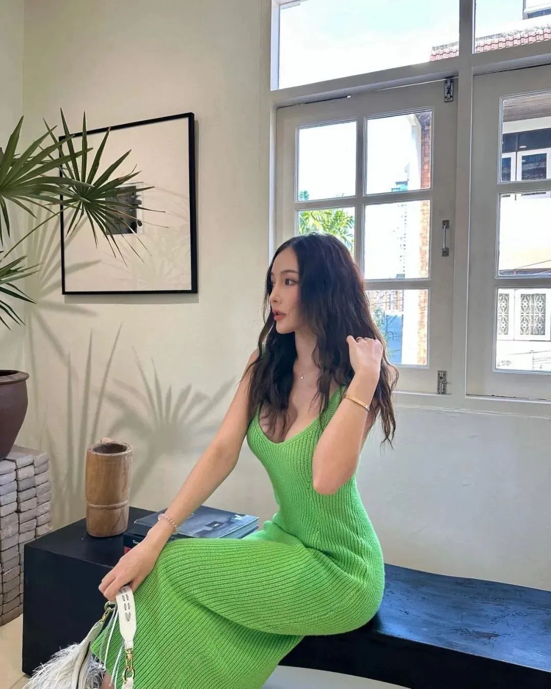 泰国网红rossarineye，辣度指数爆表的颜值女神
