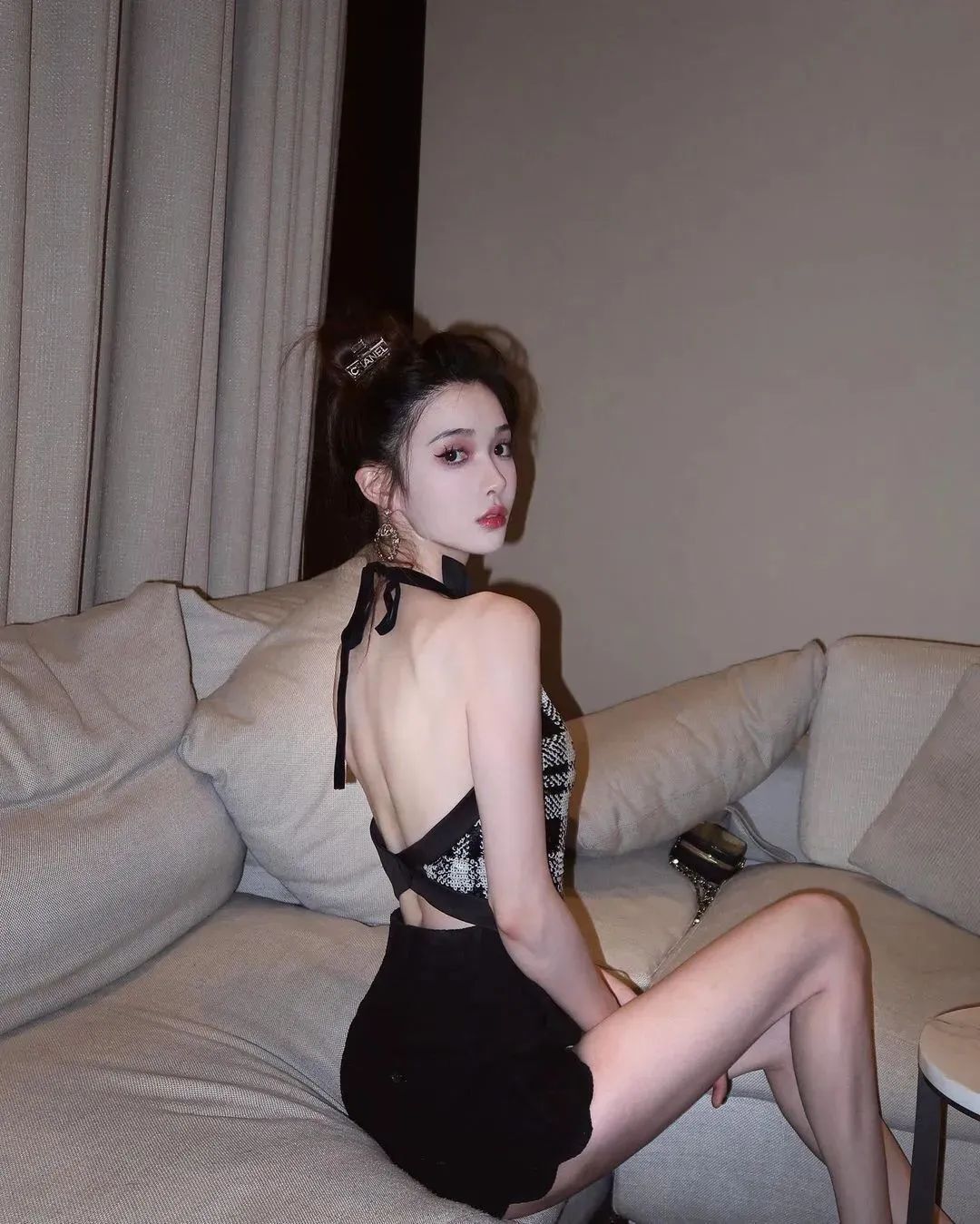 国产网红Sara，甜美迷人的气质女神