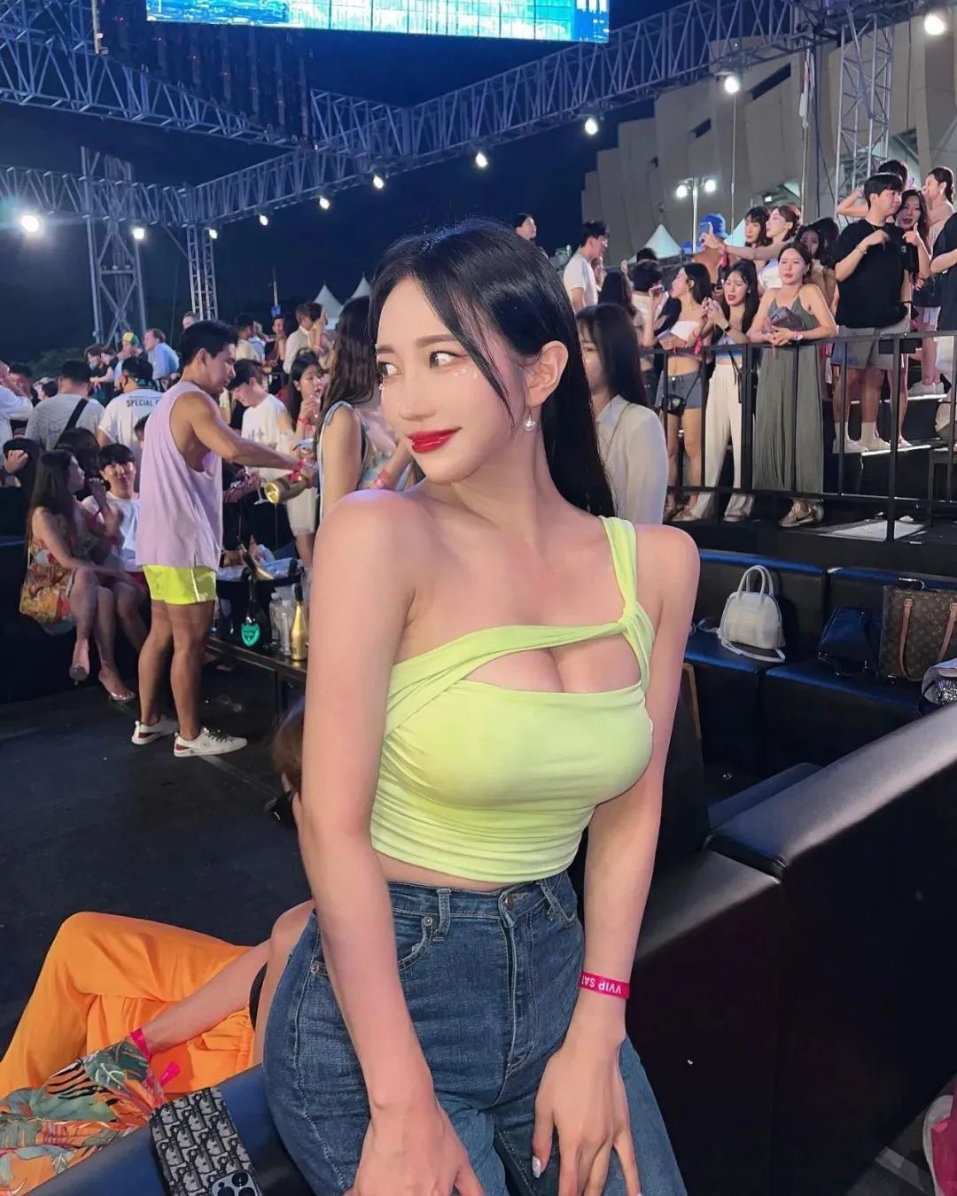 韩国网红金贤，辣度指数爆表的DJ女神