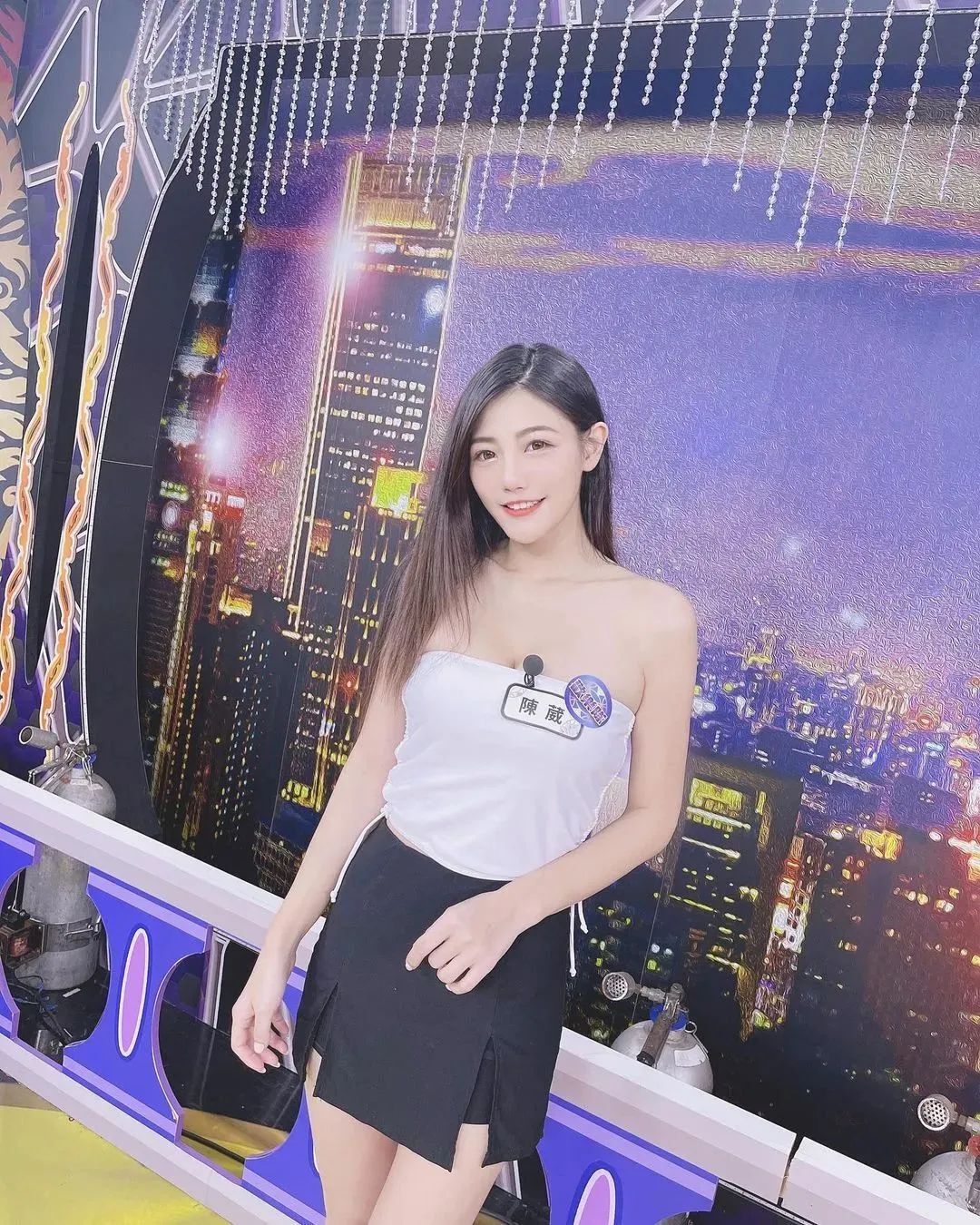 台湾网红陈葳，甜美可人的世新大学校花