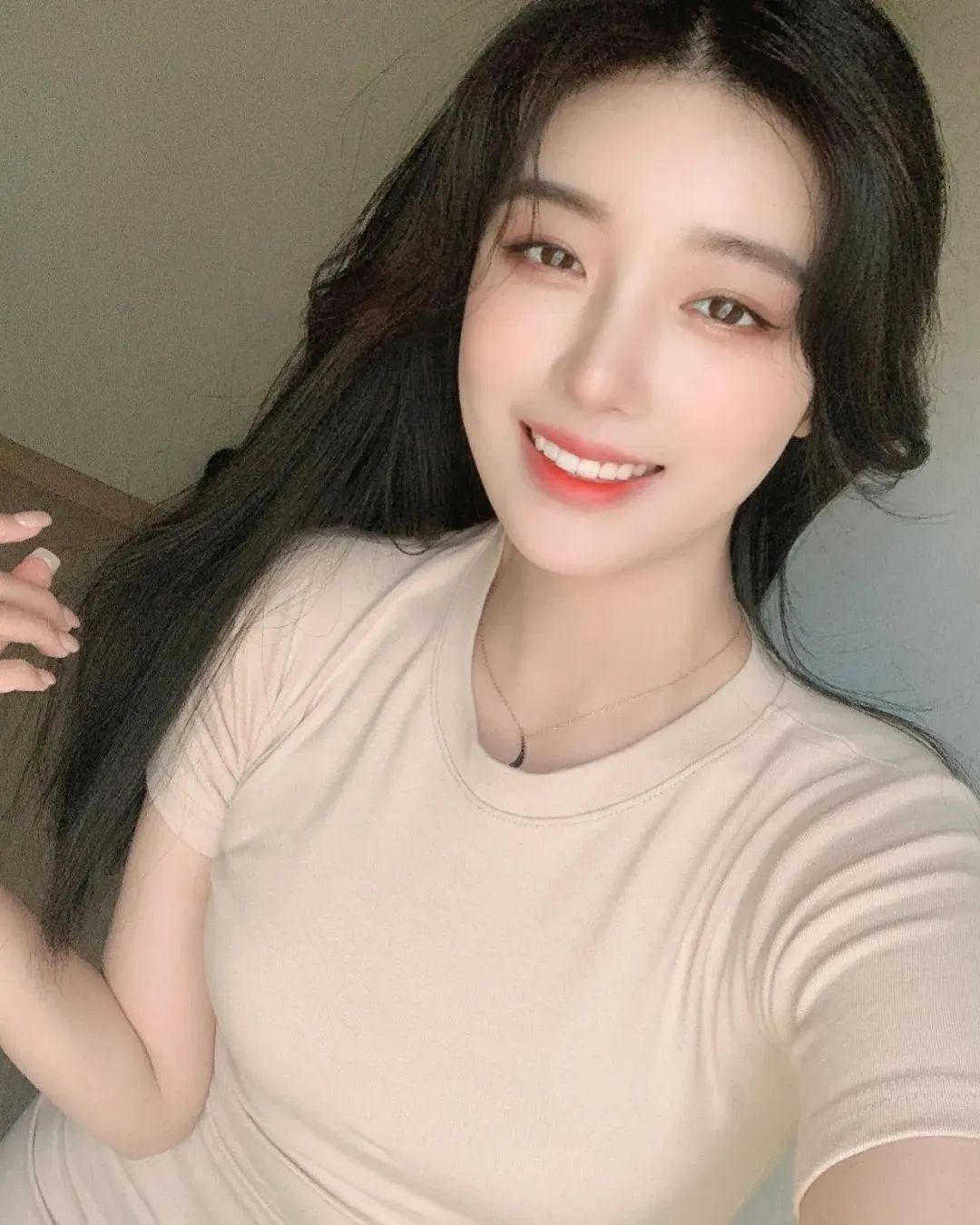 韩国网红洪敏河，让人心动的“甜美系”女神