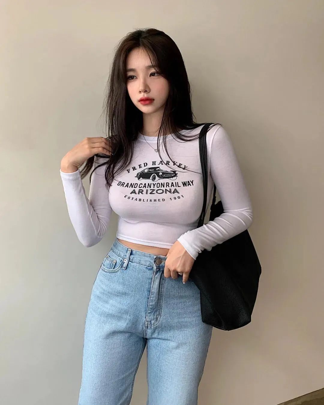韩国网红suminzz，甜美又性感的美女老板娘