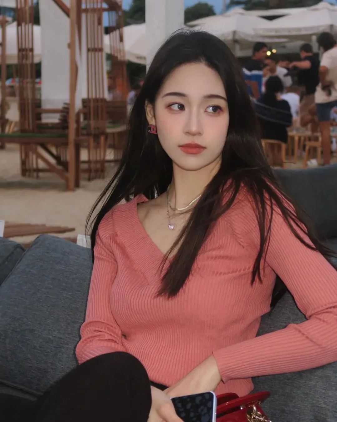 台湾网红李宝猪猪，甜美迷人的御姐范女神
