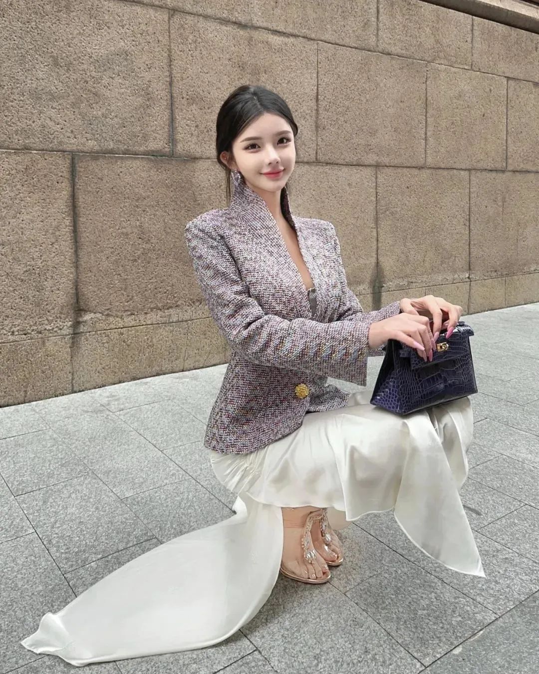 国产网红xyyoff，貌美如花的御姐范女神