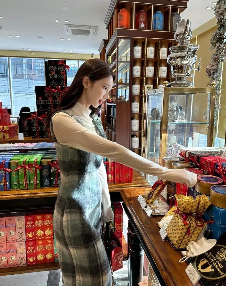 韩国网红 | 神似韩国女明星林允儿的顶级美女模特