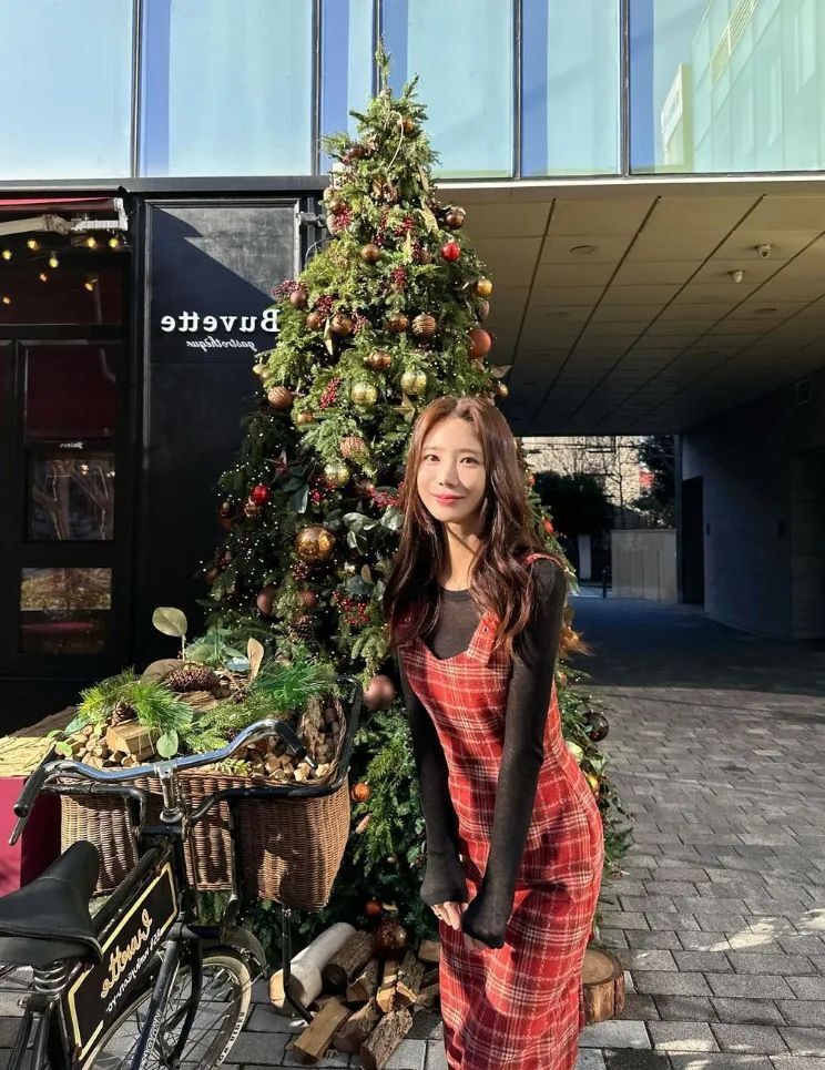 韩国网红 | 神似韩国女明星林允儿的顶级美女模特