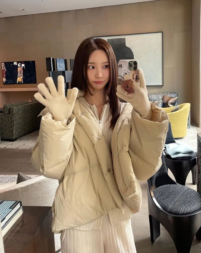韩国网红 | 神似韩国女明星林允儿的顶级美女模特
