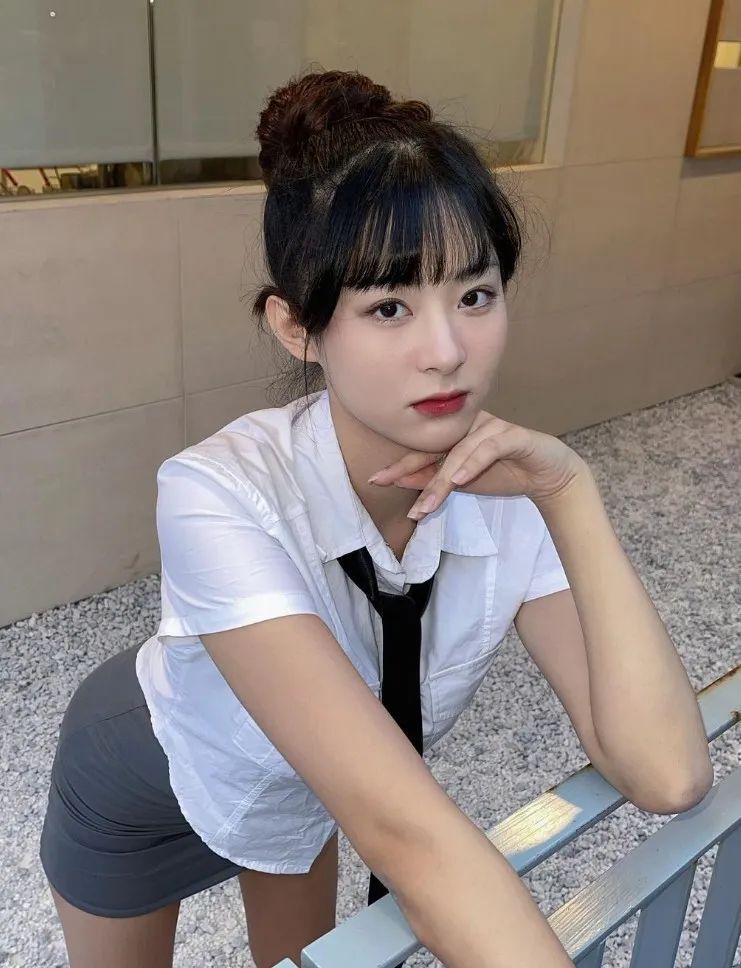 台湾网红 | 余家仪，甜美又可爱的小清新女神