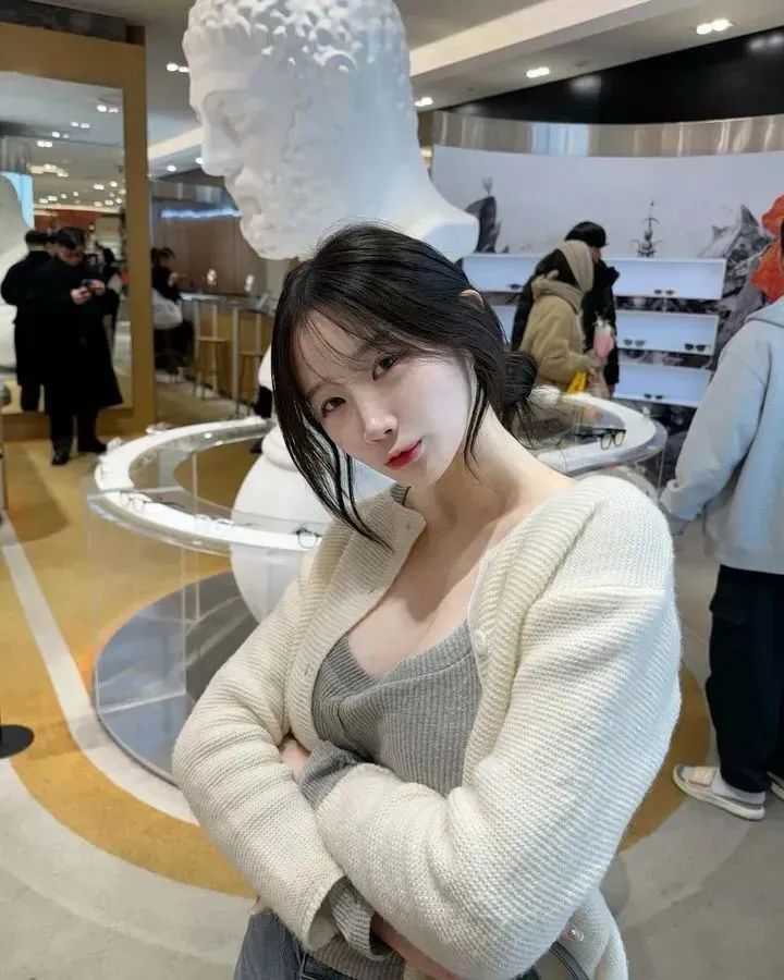 韩国网红 | Asuna，甜美又性感的顶级美女模特