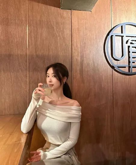 韩国网红 | eunj，甜美又性感的顶级美女模特