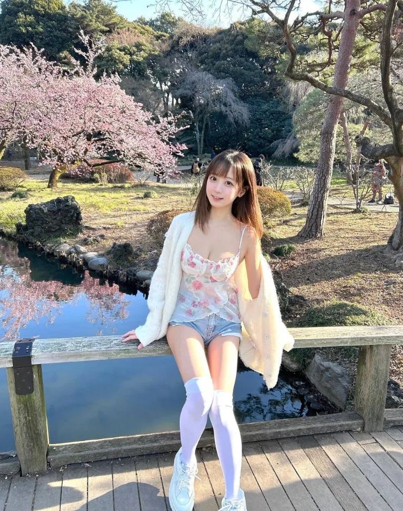 国产顶级网红美女，清纯又可爱的甜美系女神