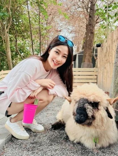 台湾网红 | 甜美又性感的顶级美女模特