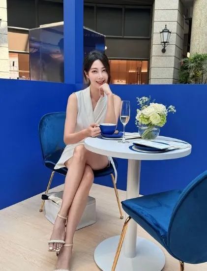 台湾网红 | 甜美又性感的顶级美女模特