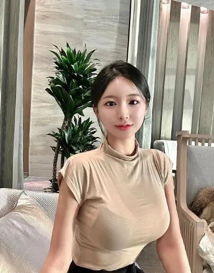 韩国网红 | mminily，甜美又迷人的颜值系女神