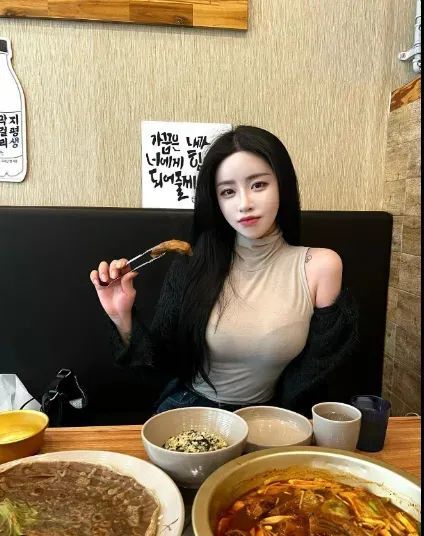 韩国极品模特！天赋值拉满，身材实力杠杠的！