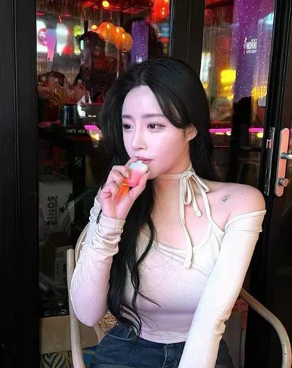 韩国极品模特！天赋值拉满，身材实力杠杠的！