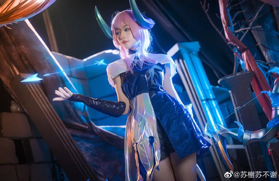 cosplay：英雄联盟  艾希