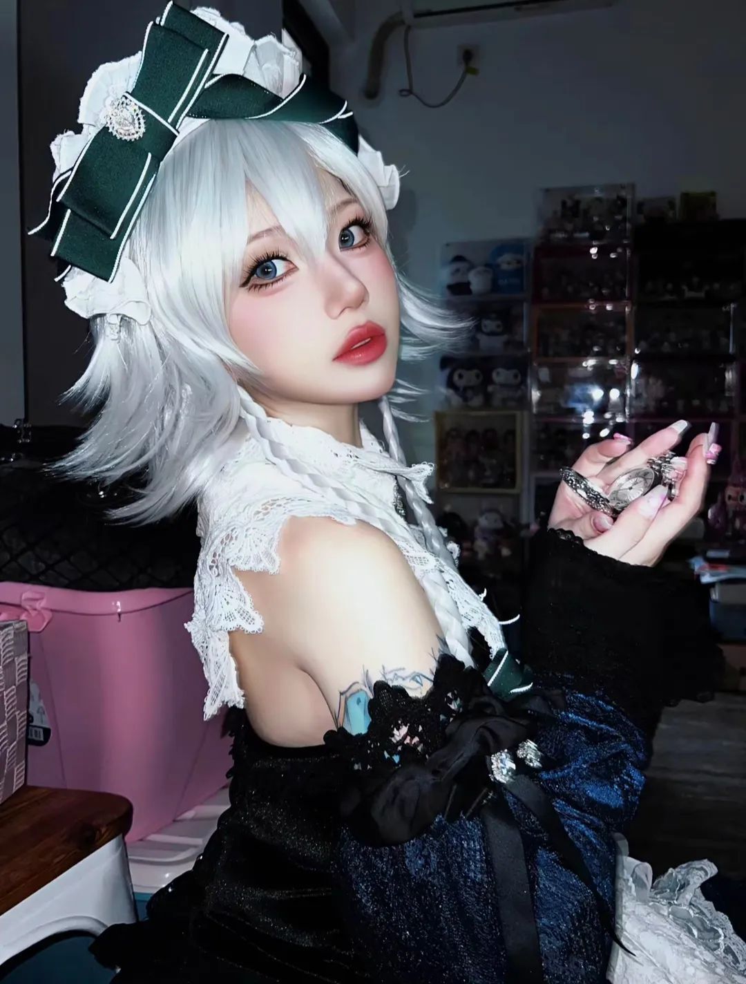 “与你度过的日子里， 我永远不会忘记你”#cos#东方Project#十六夜咲夜cos#白毛#甜妹