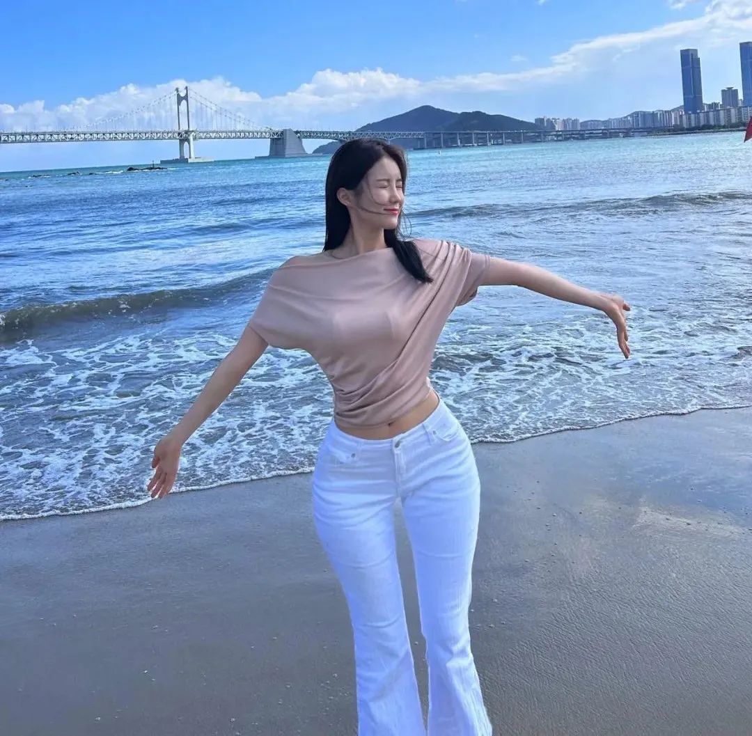 韩国顶级网红！微胖型少妇，真的太润了