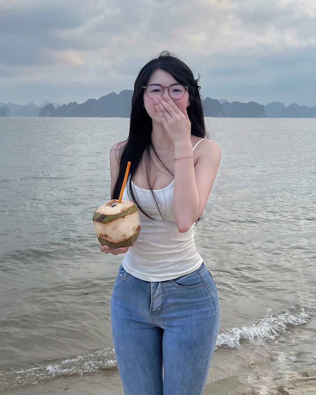 戴个眼镜太可爱了！斯斯文文！这才是大众款！