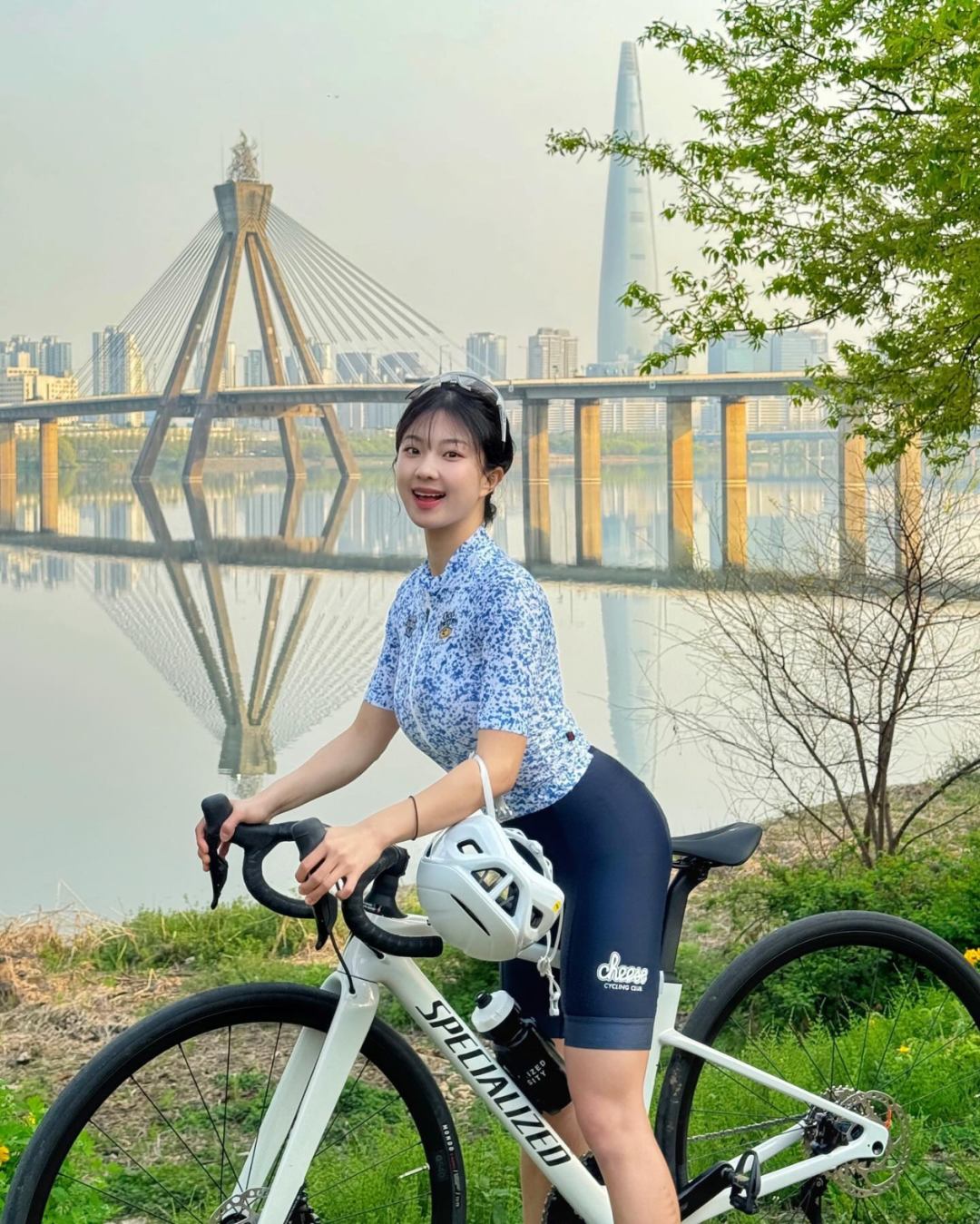 这样旅途一定很吸引人吧！身材太棒了！