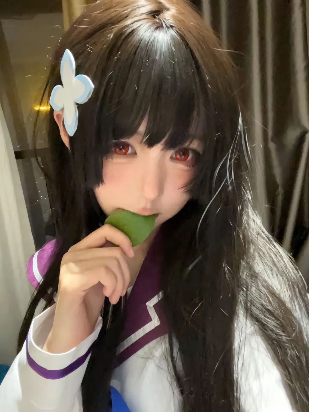 落日沉溺于橘色的海，晚风沦陷于赤诚的爱。散尽繁华 礼尽而弥！      无尽夏的花语是永恒的爱。#散华礼弥#cos#夜景#甜妹