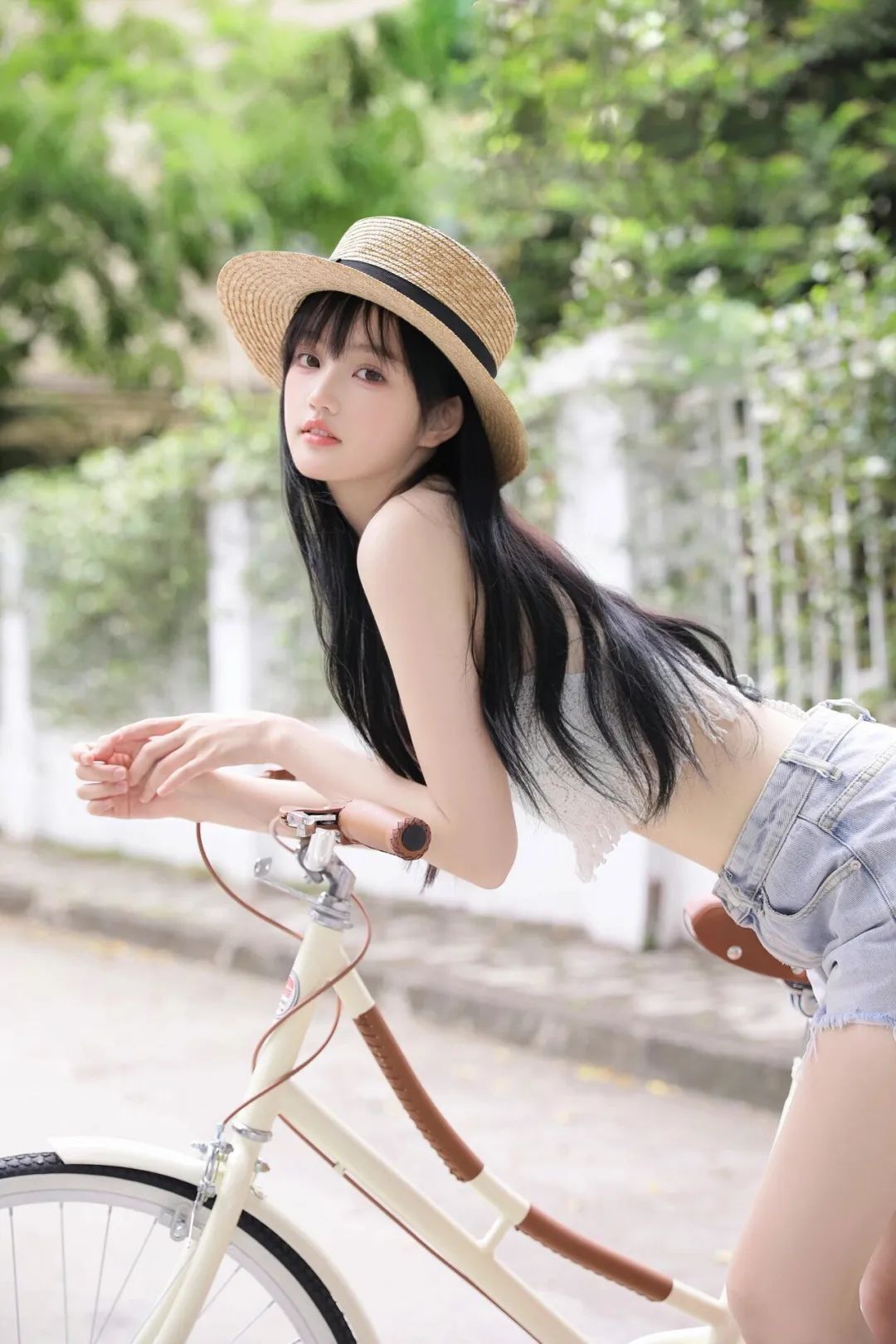 夏日单车少女