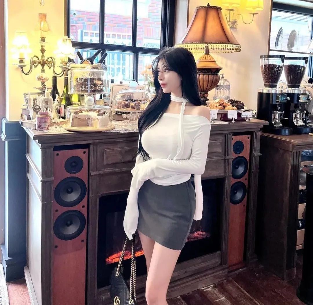 韩国顶级网红！圆润饱满身材，谁能不迷糊？