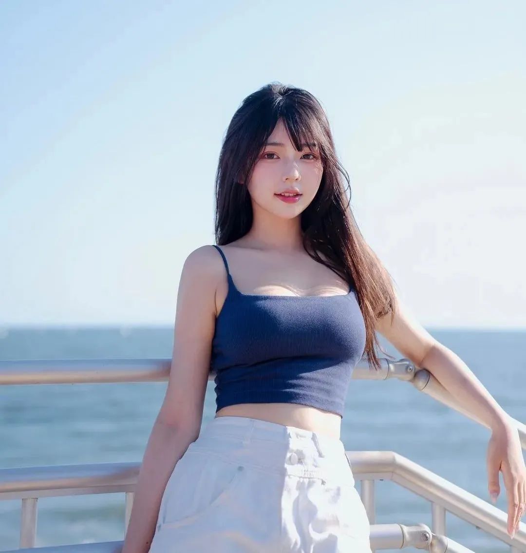 纯欲小台妹！白嫩肌肤，甜蜜可爱！爱了爱了